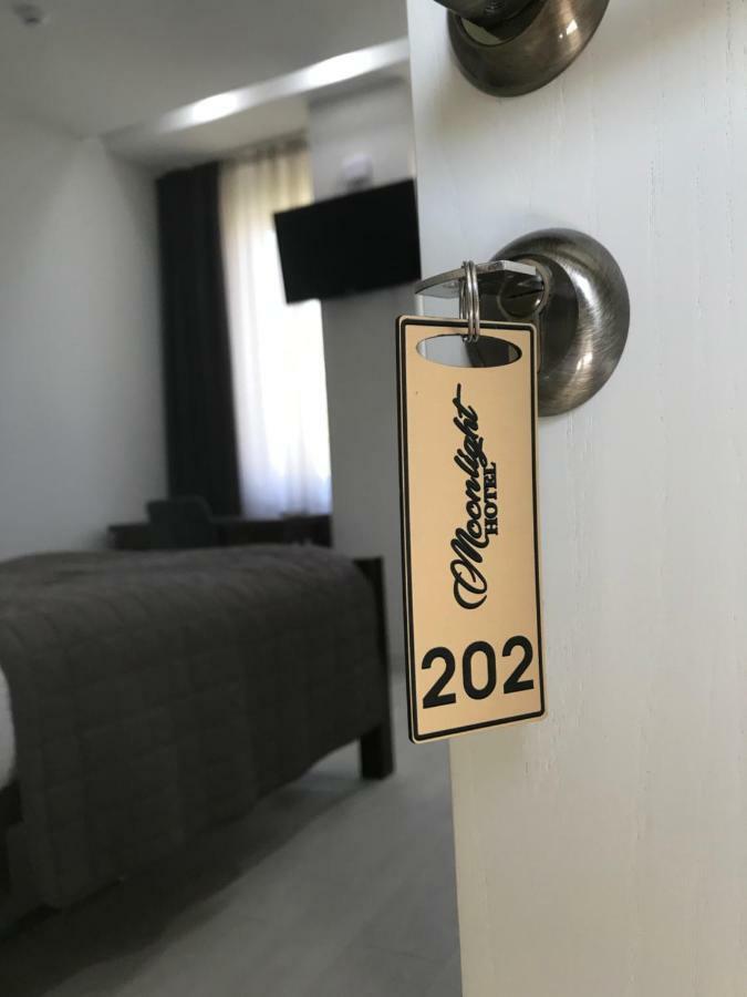 Moonlight Hotel Stăuceni エクステリア 写真